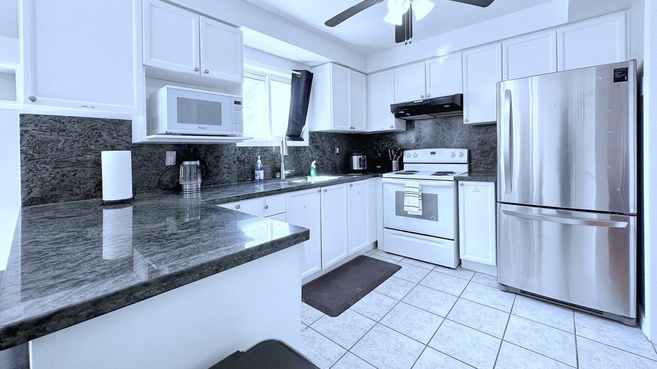 Photo of Kitchen in Barrie