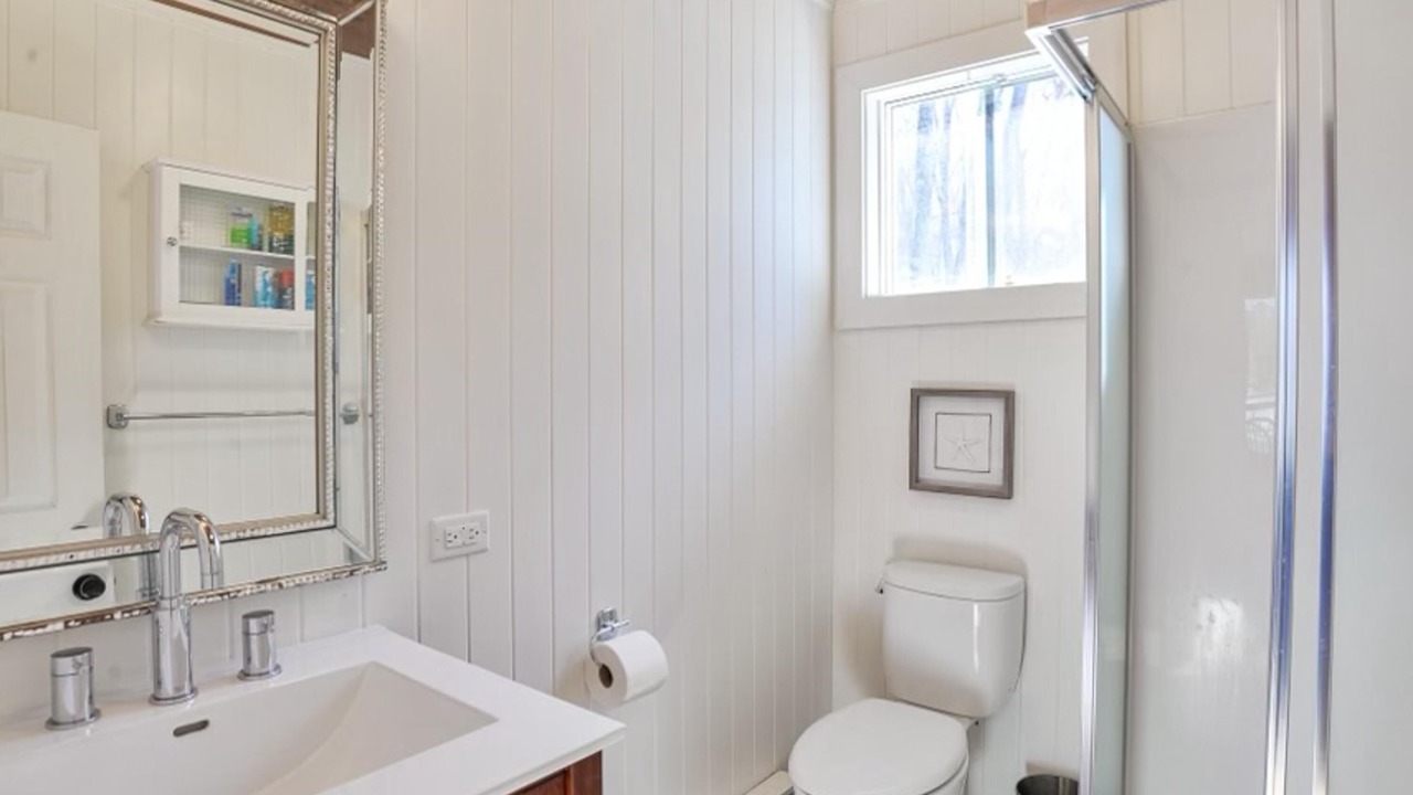 Photo of Bathroom in Muskoka Lakes