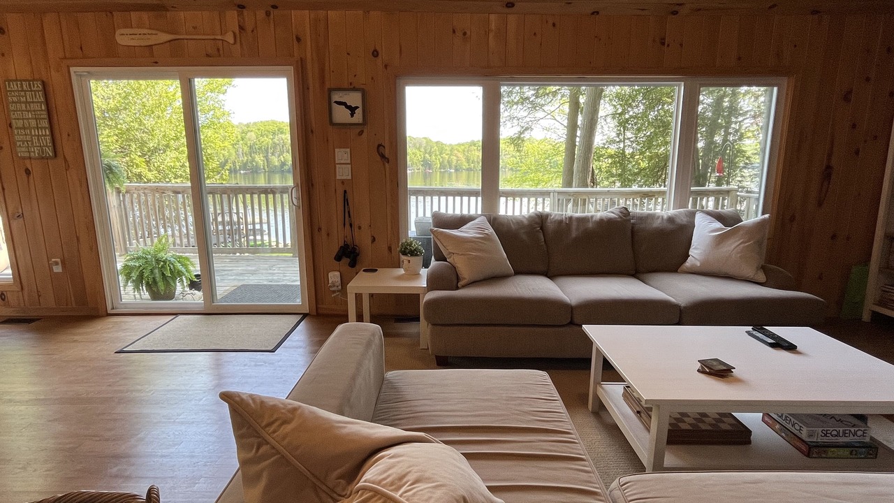Photo of Livingroom in Irondale