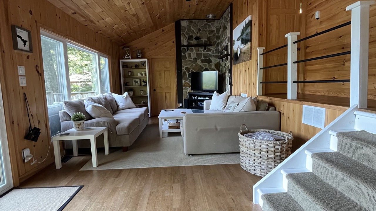 Photo of Livingroom in Irondale