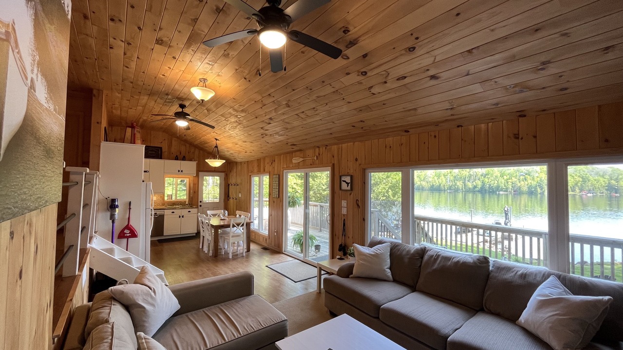 Photo of Livingroom in Irondale