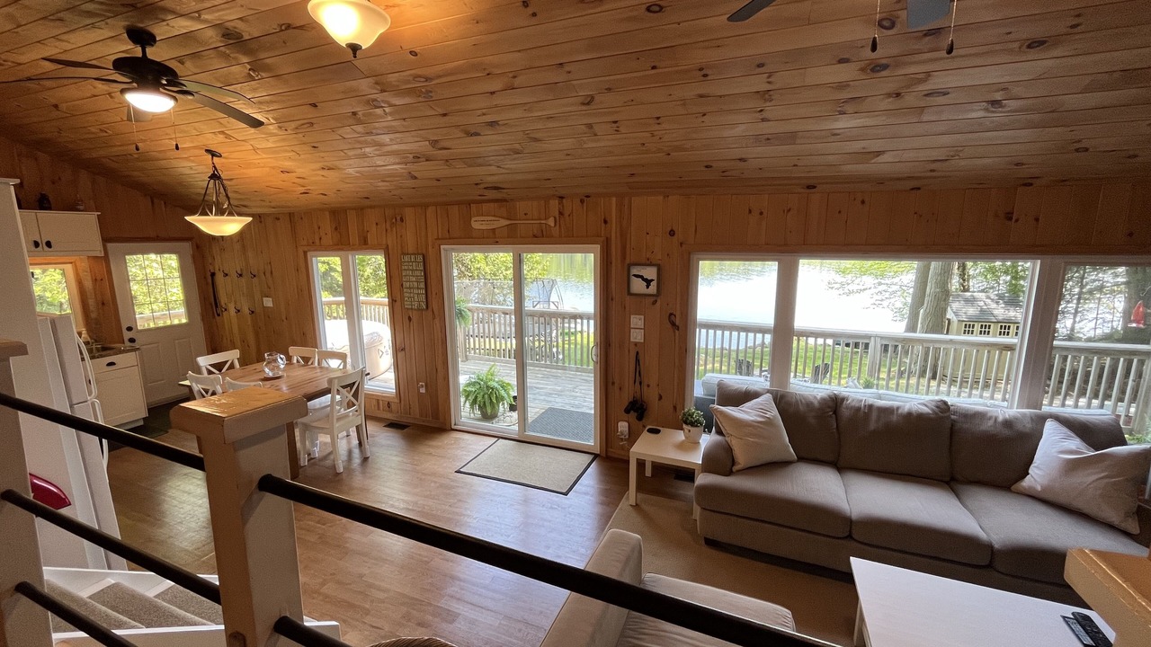 Photo of Livingroom in Irondale