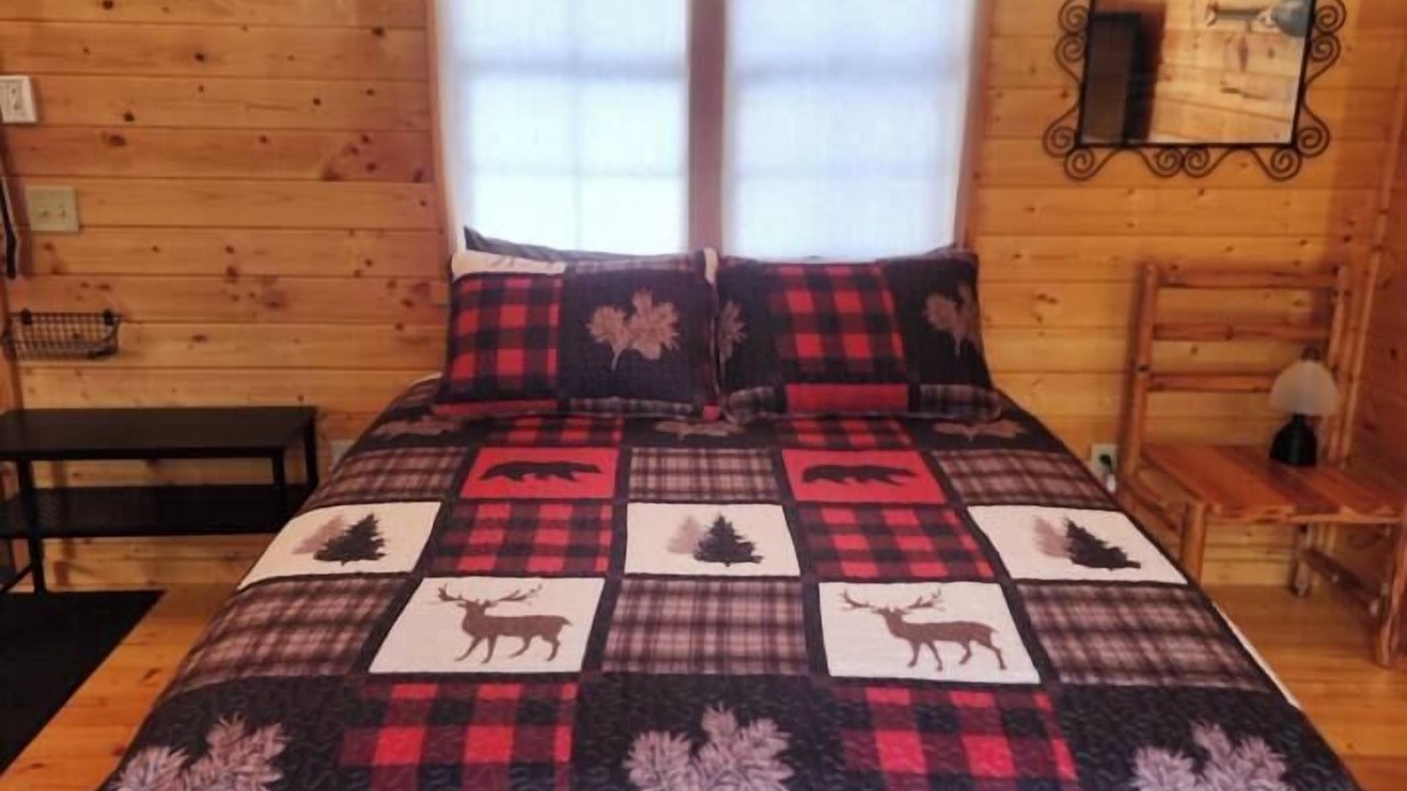 Photo of Bedroom in Melrude