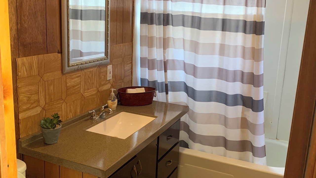 Photo of Bathroom in Lavigne