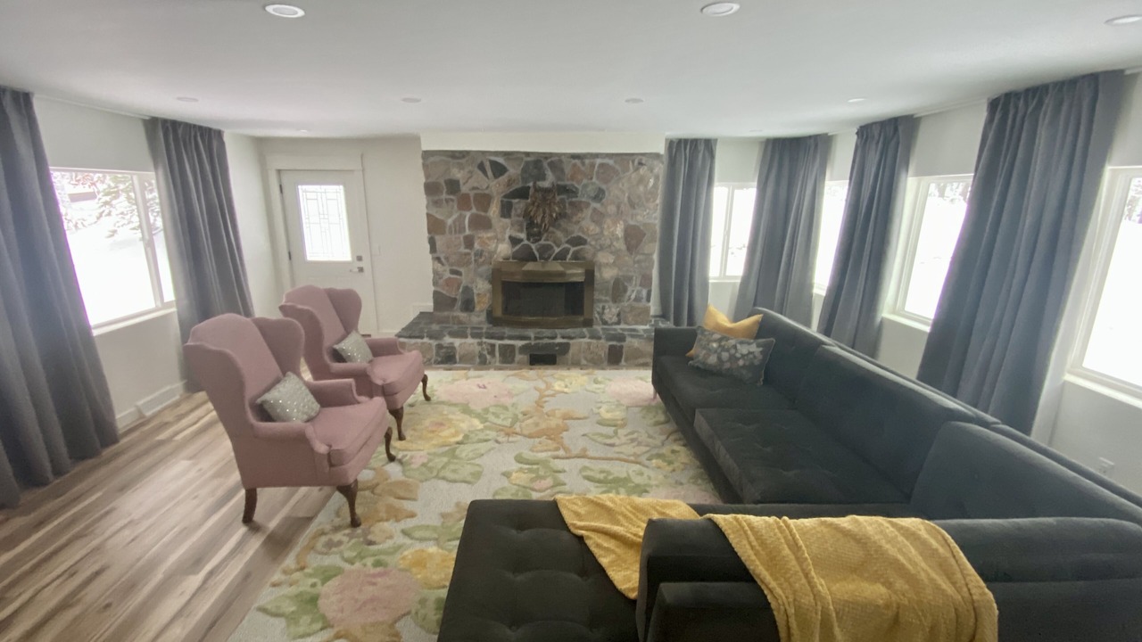 Photo of Livingroom in Side Lake