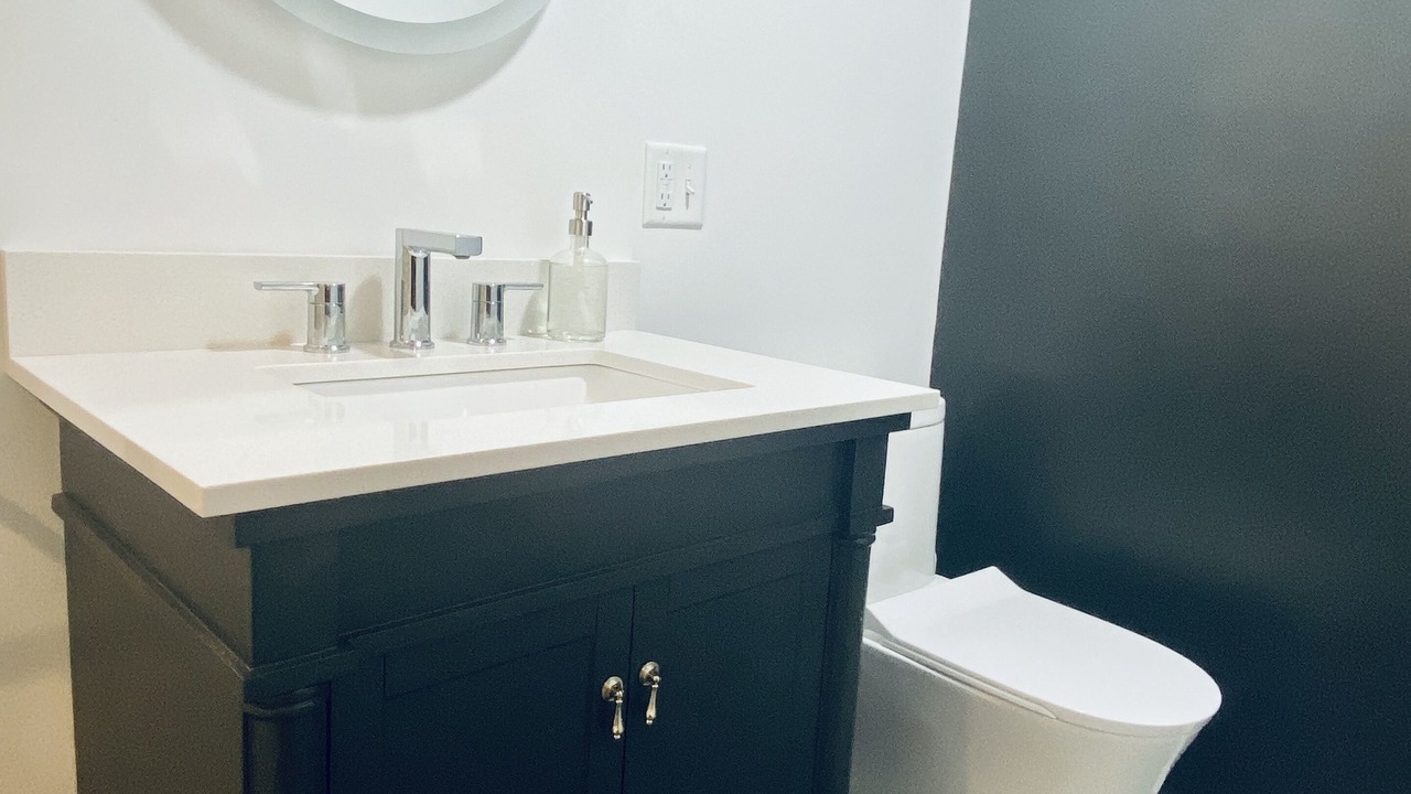 Photo of Bathroom in Side Lake