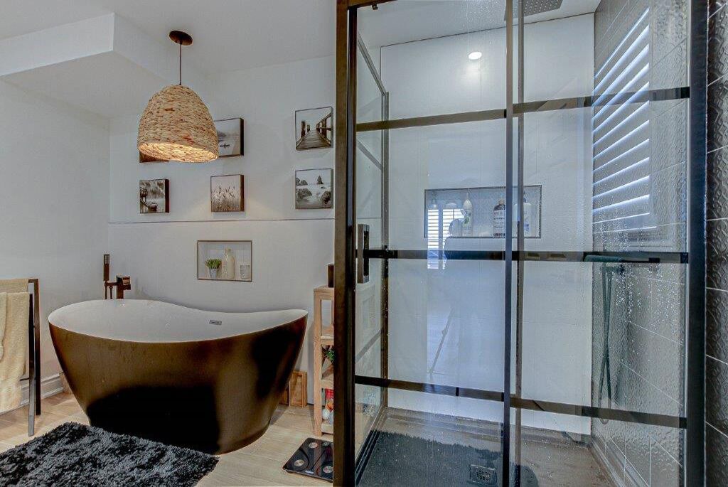 Photo of Bathroom in Central Elgin