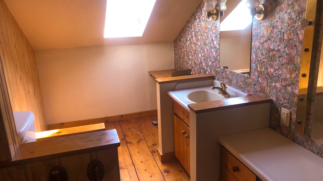 Photo of Bathroom in Colborne