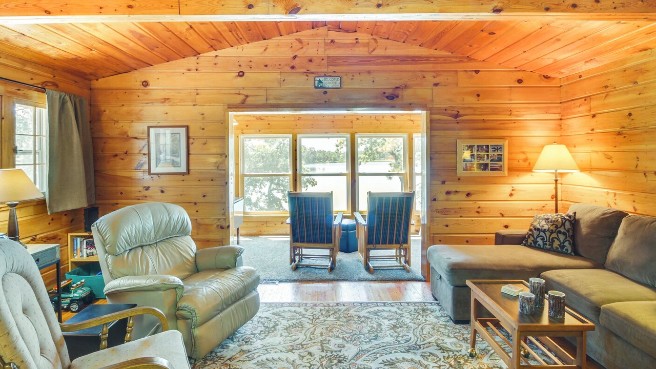 Photo of Bedroom in Pequot Lakes
