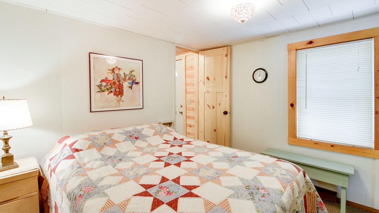 Photo of Bedroom in Pequot Lakes