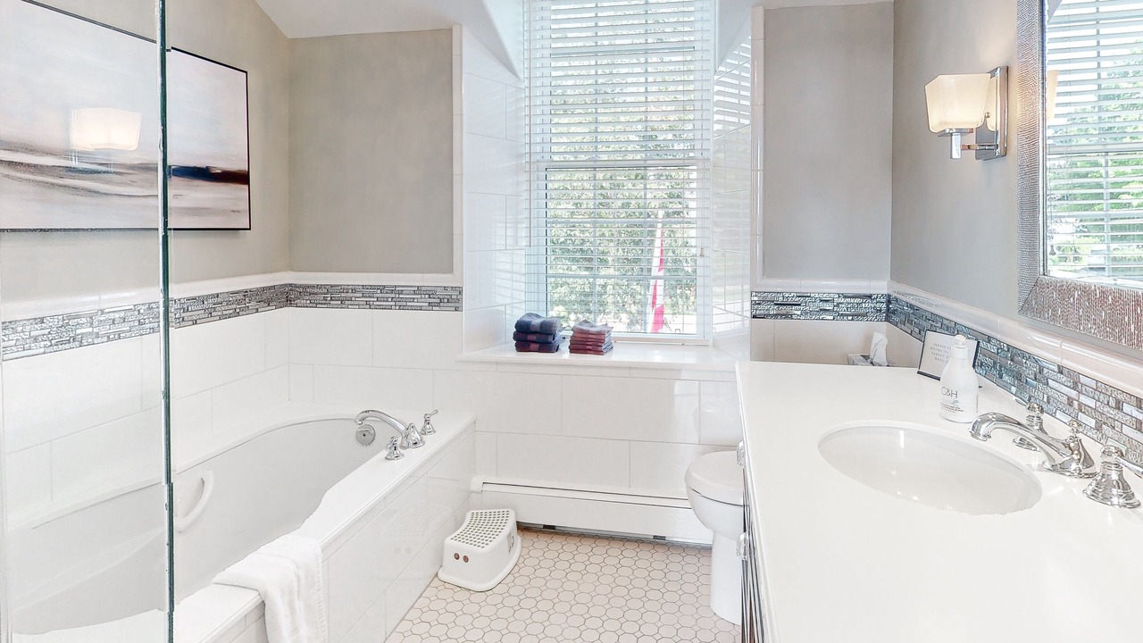 Photo of Bathroom in Brockville