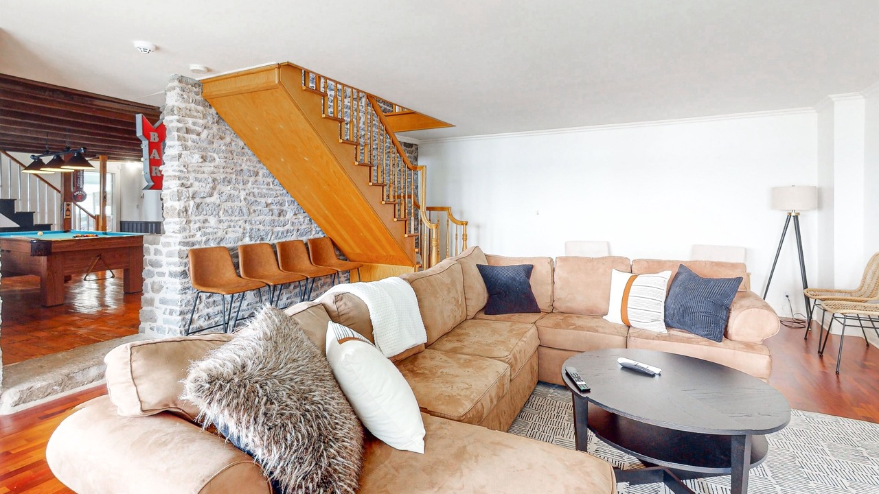Photo of Livingroom in Brockville