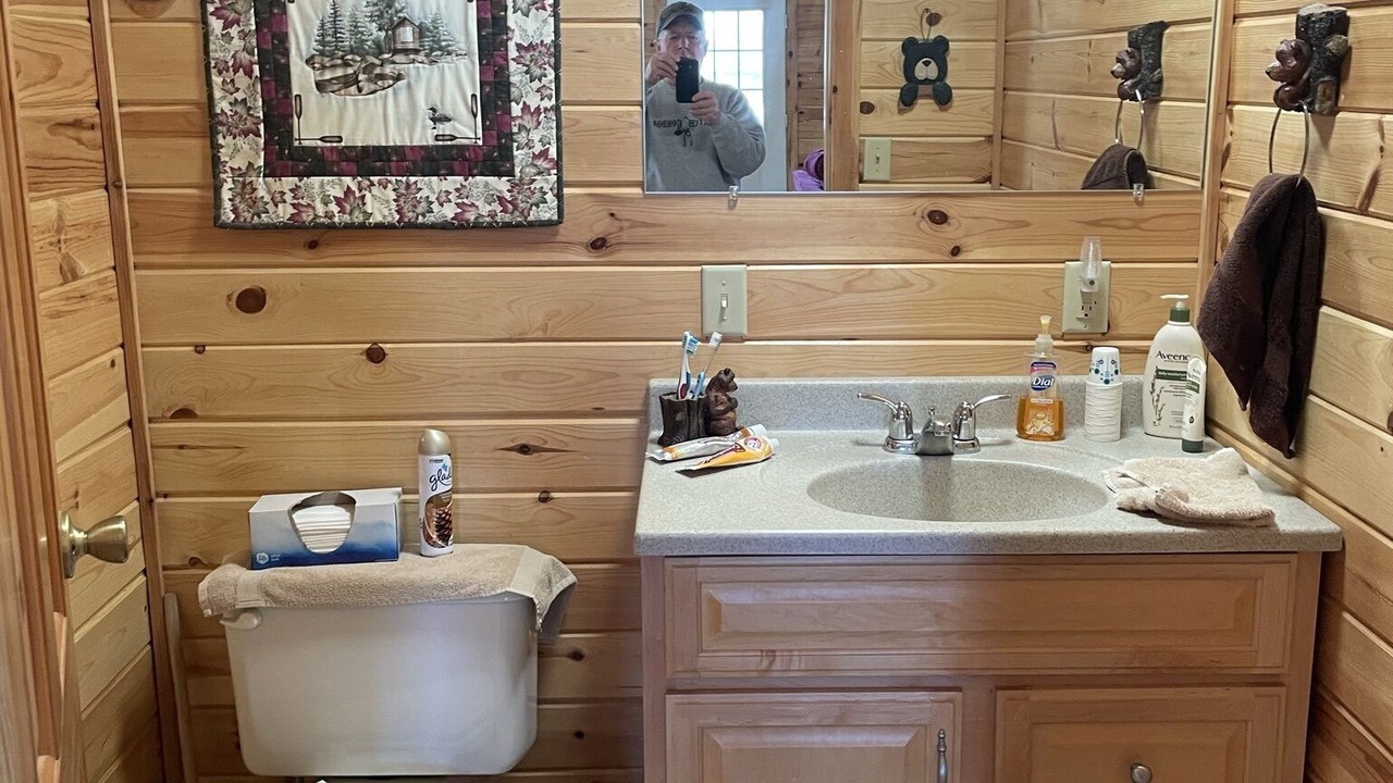 Photo of Bathroom in Osage