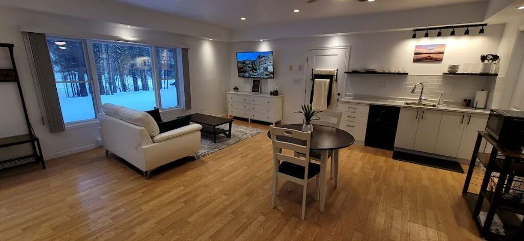 Photo of Livingroom in Huntsville