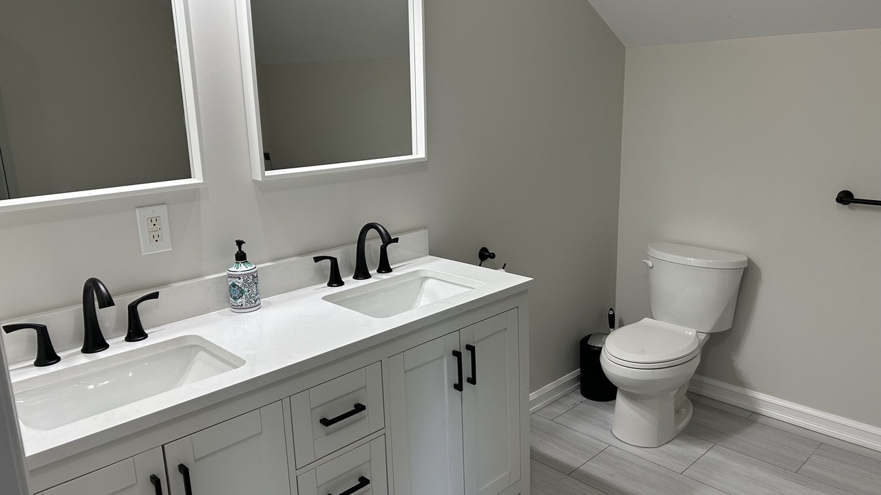 Photo of Bathroom in Asphodel-Norwood