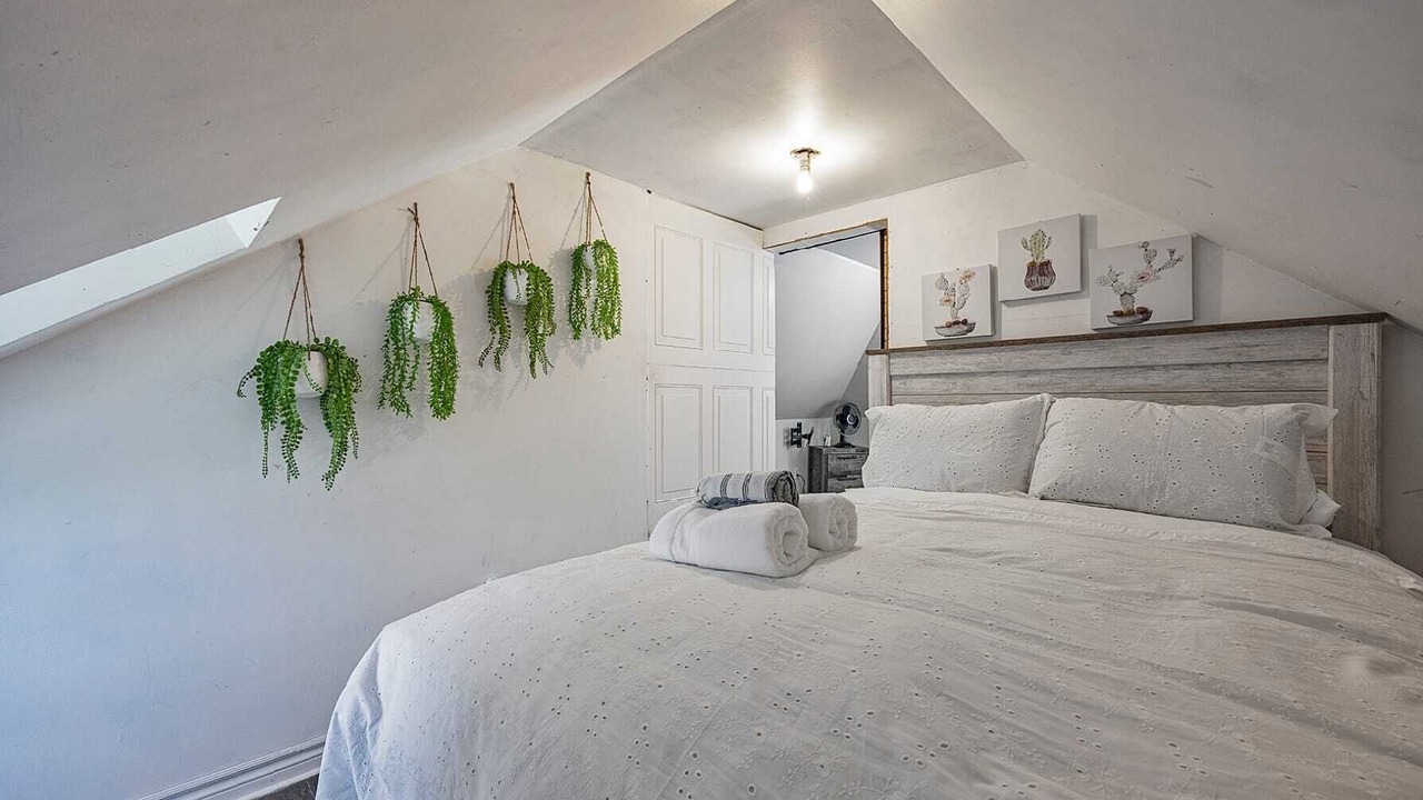 Photo of Bedroom in Napanee