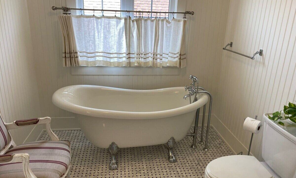 Photo of Bathroom in Crystal Beach