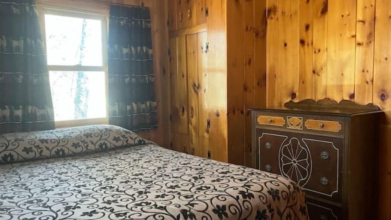 Photo of Bedroom in Grand Marais