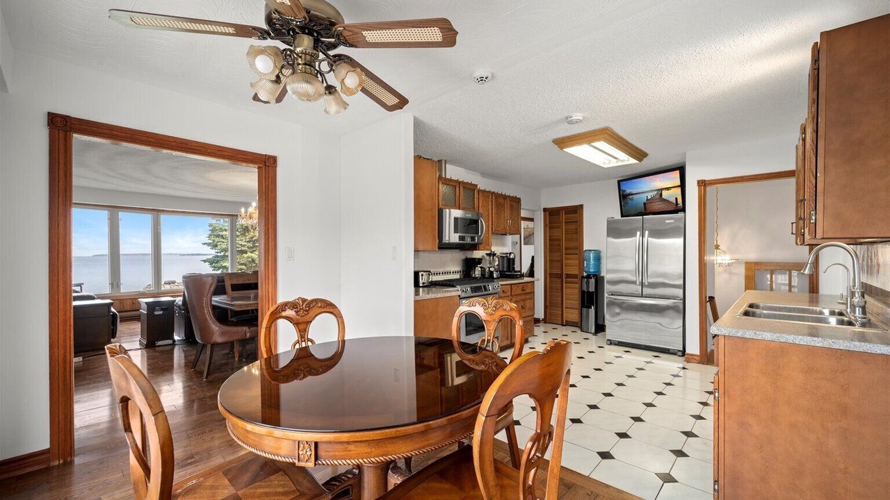 Photo of Kitchen in Port McNicoll