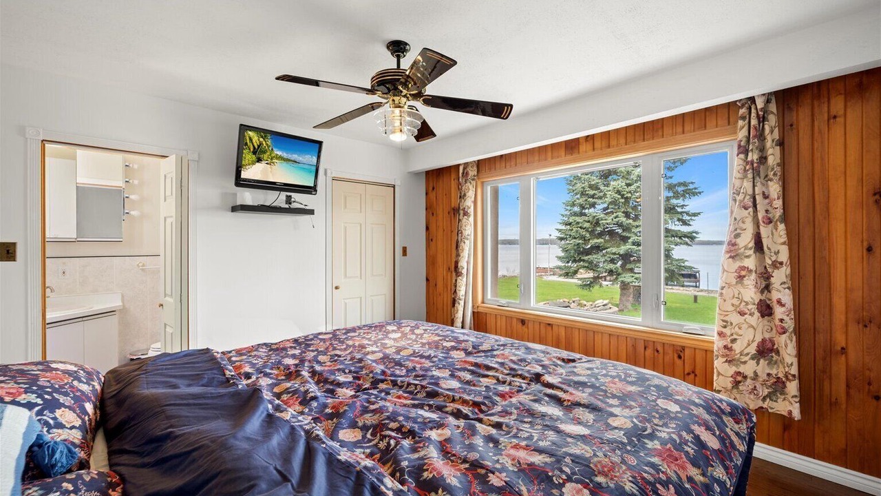 Photo of Bedroom in Port McNicoll