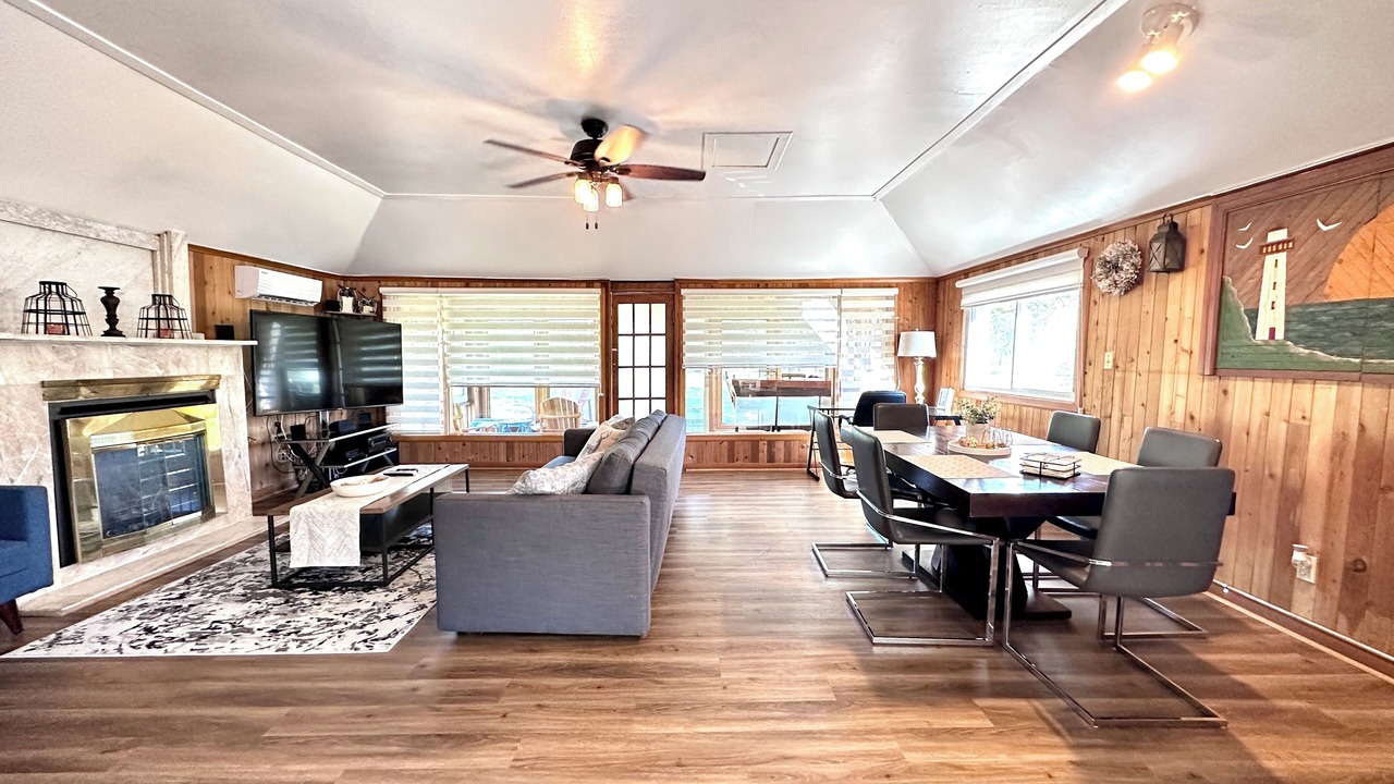 Photo of Livingroom in Fort Erie