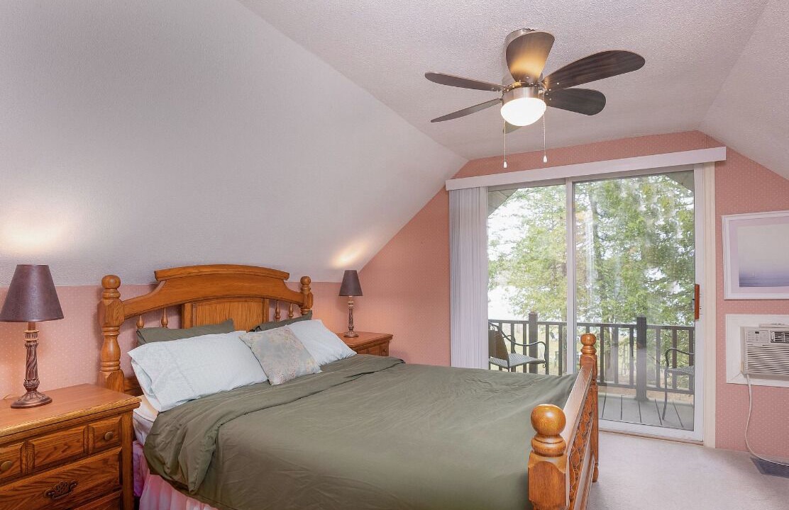 Photo of Bedroom in Head Lake