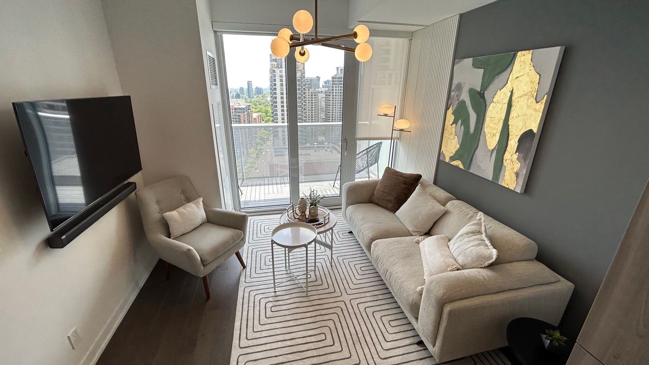 Photo of Livingroom in Willowdale
