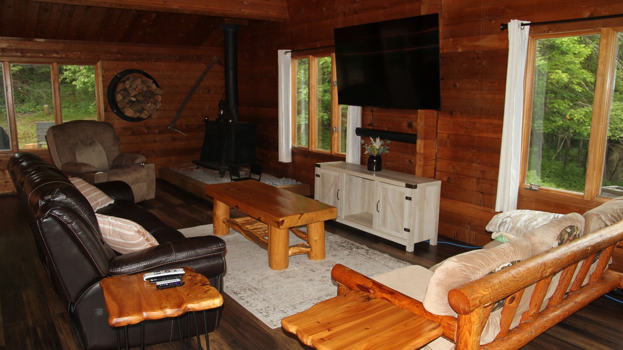 Photo of Livingroom in Crane Lake