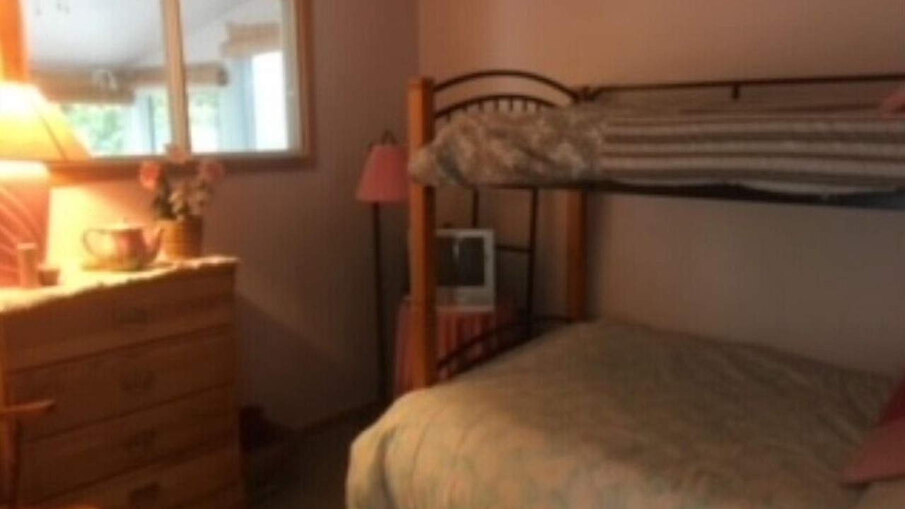 Photo of Bedroom in Shuniah