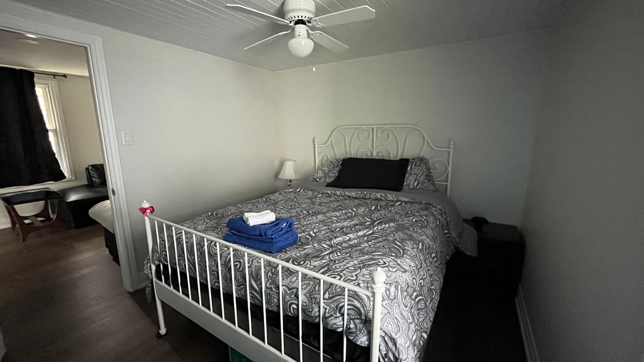 Photo of Bedroom in Crystal Beach