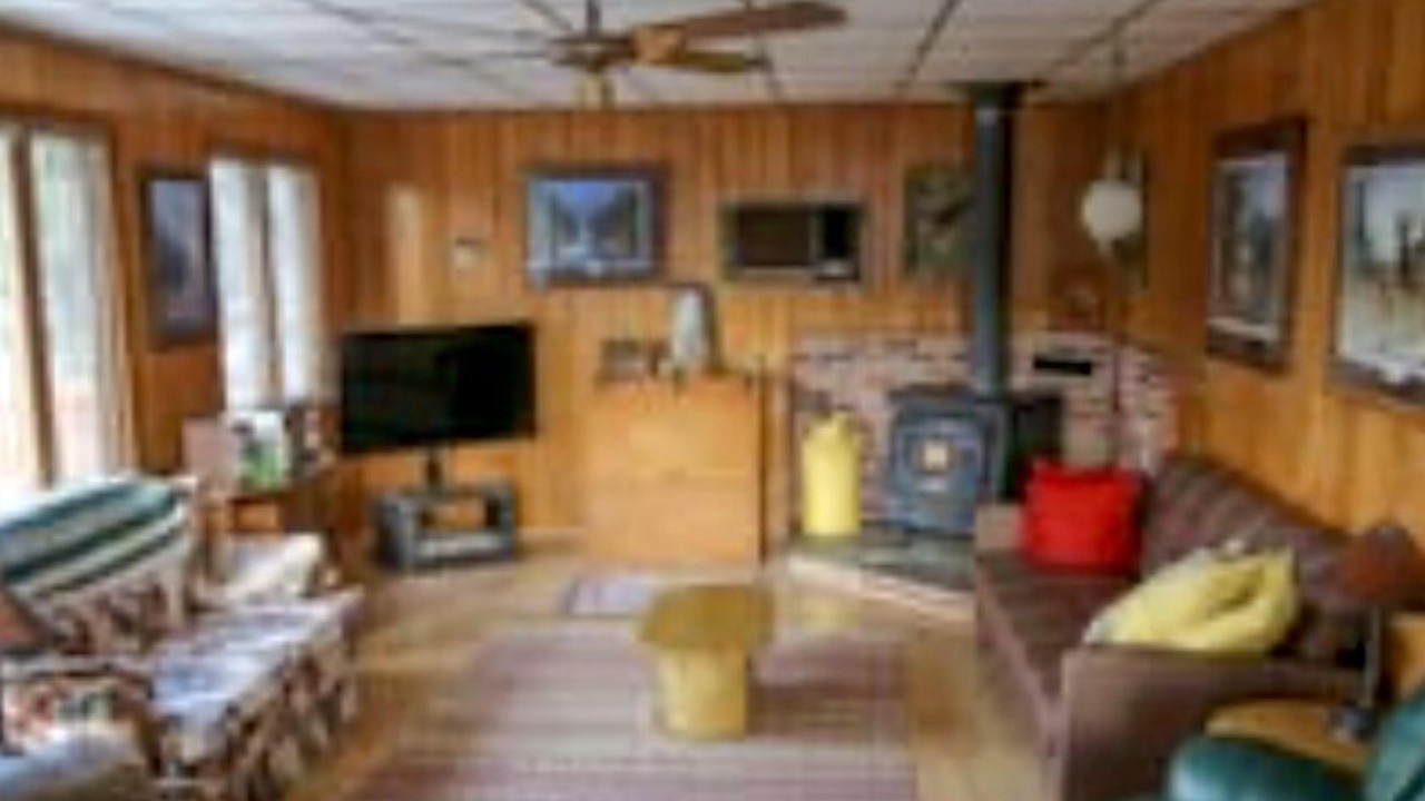 Photo of Livingroom in Crane Lake