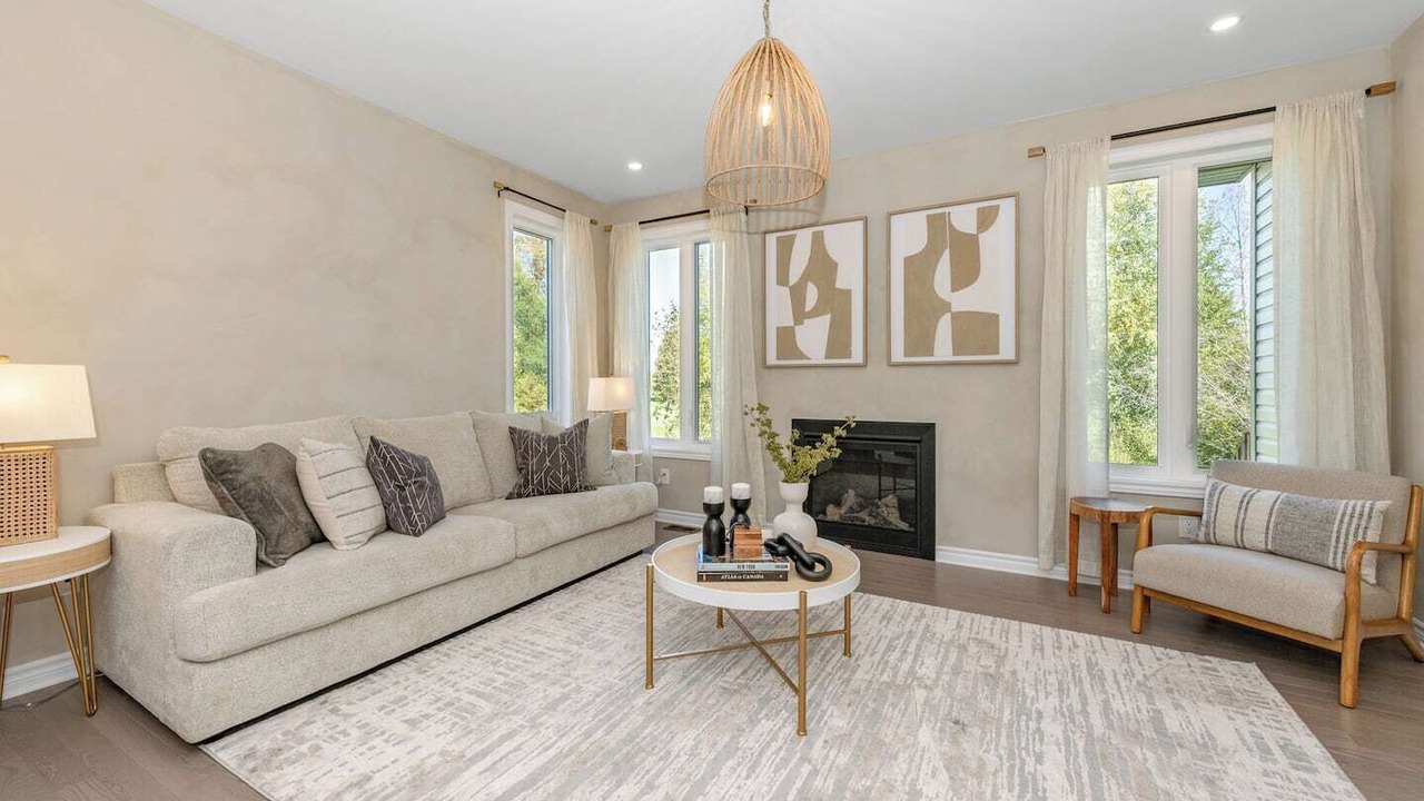 Photo of Livingroom in Kemptville