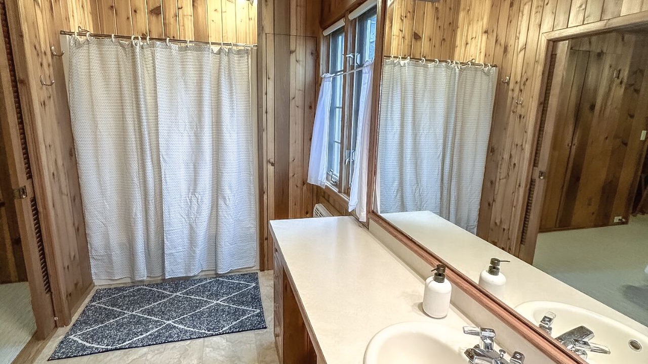 Photo of Bathroom in Detroit Lakes