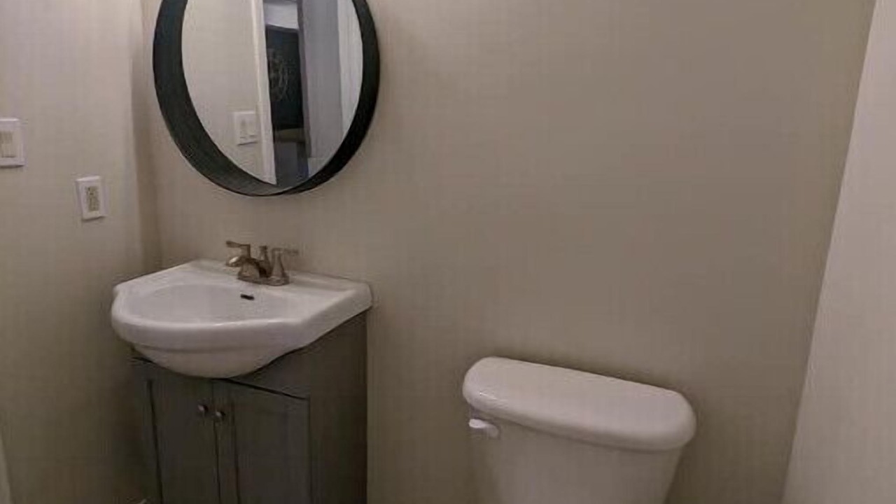 Photo of Bedroom in Amherstview