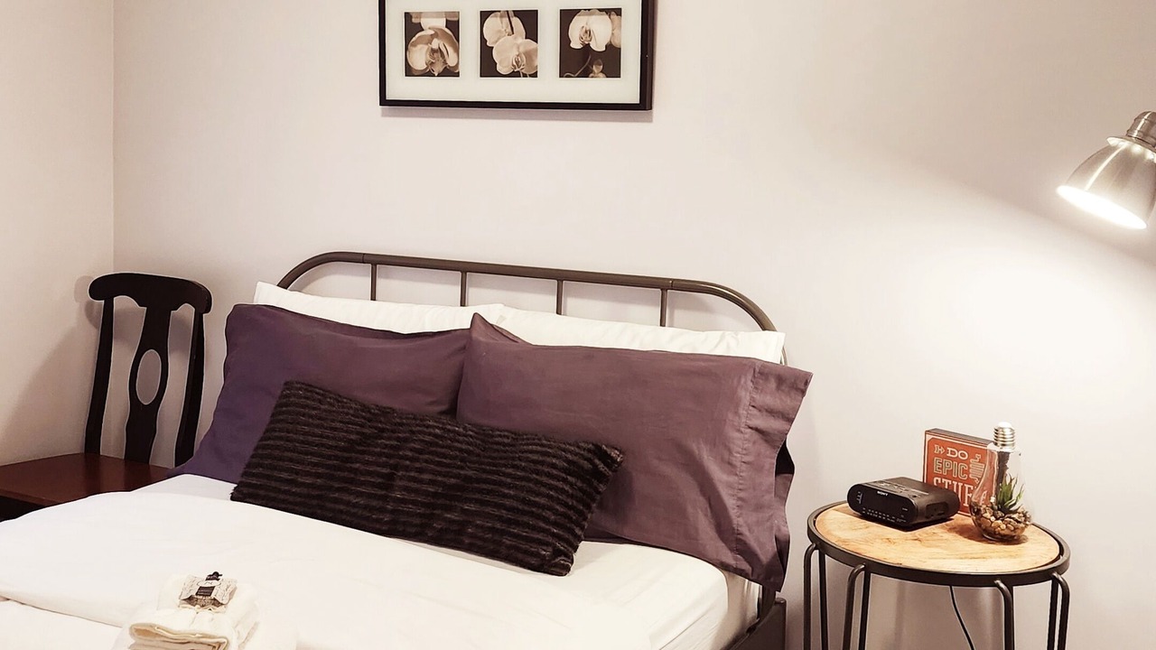 Photo of Bedroom in Halton Regional Municipality