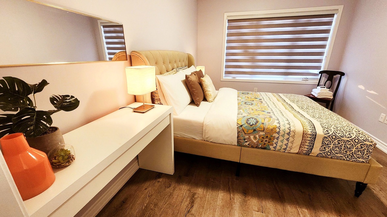 Photo of Bedroom in Halton Regional Municipality
