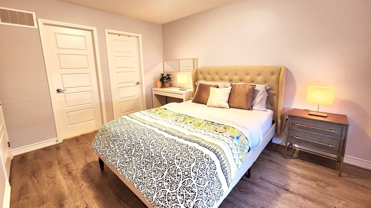 Photo of Bedroom in Halton Regional Municipality