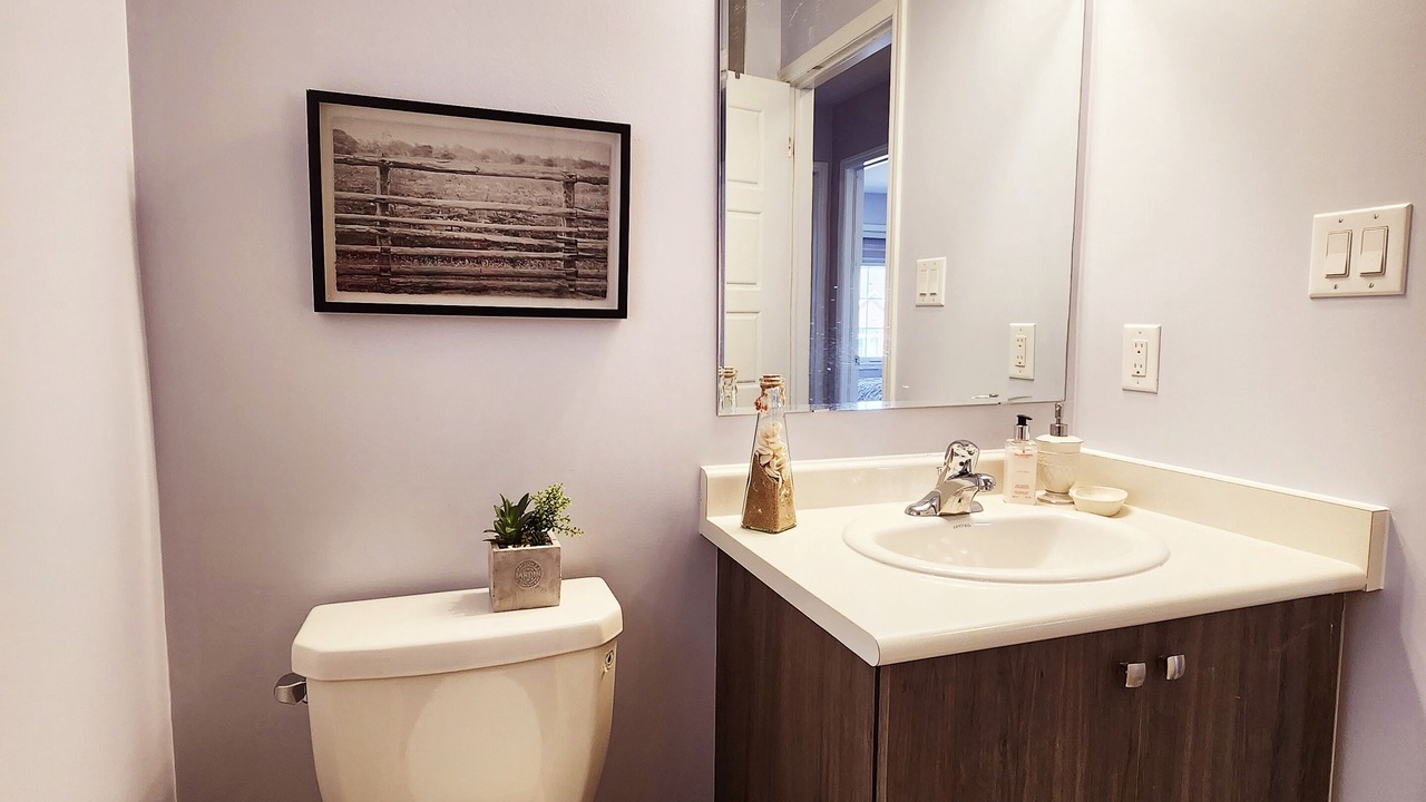 Photo of Bathroom in Halton Regional Municipality