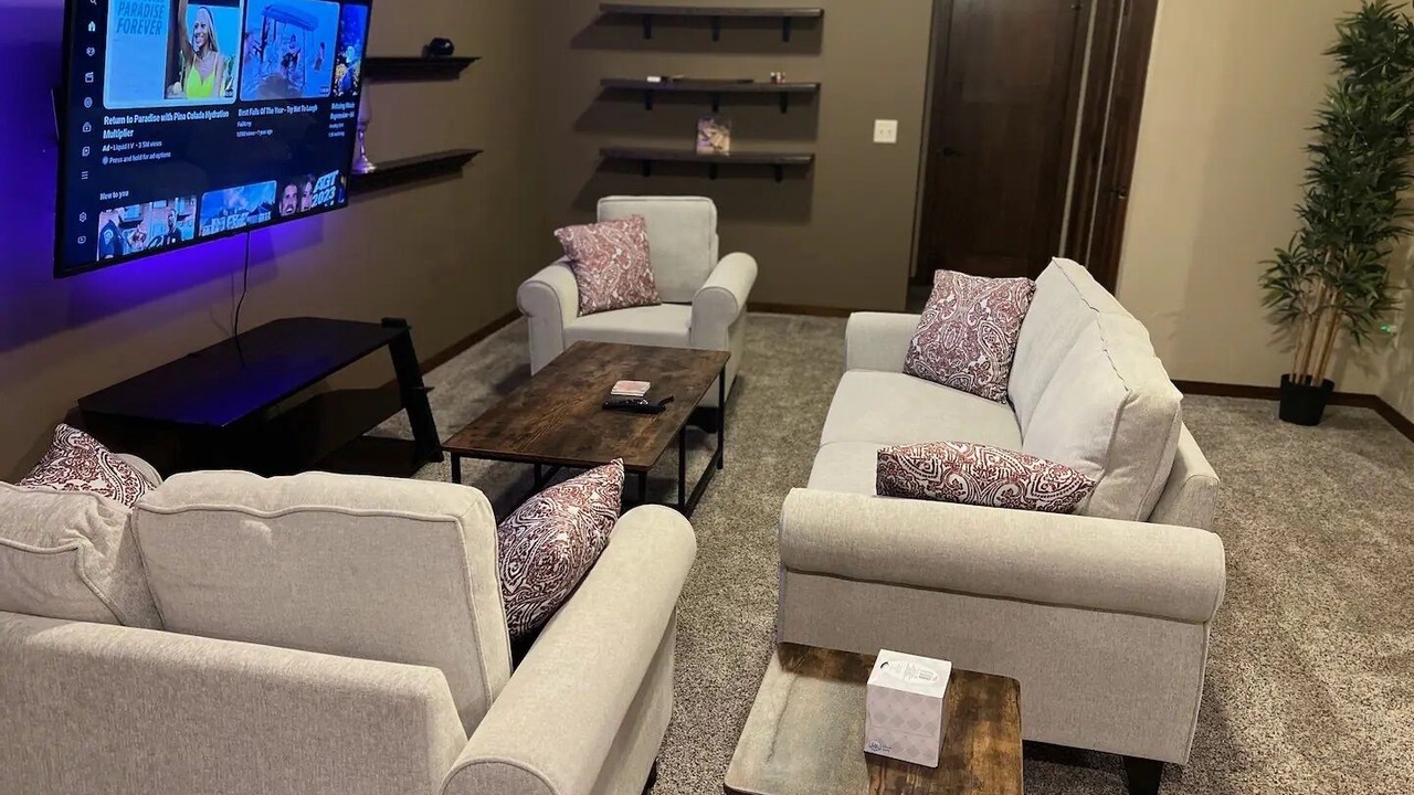 Photo of Livingroom in Maplewood