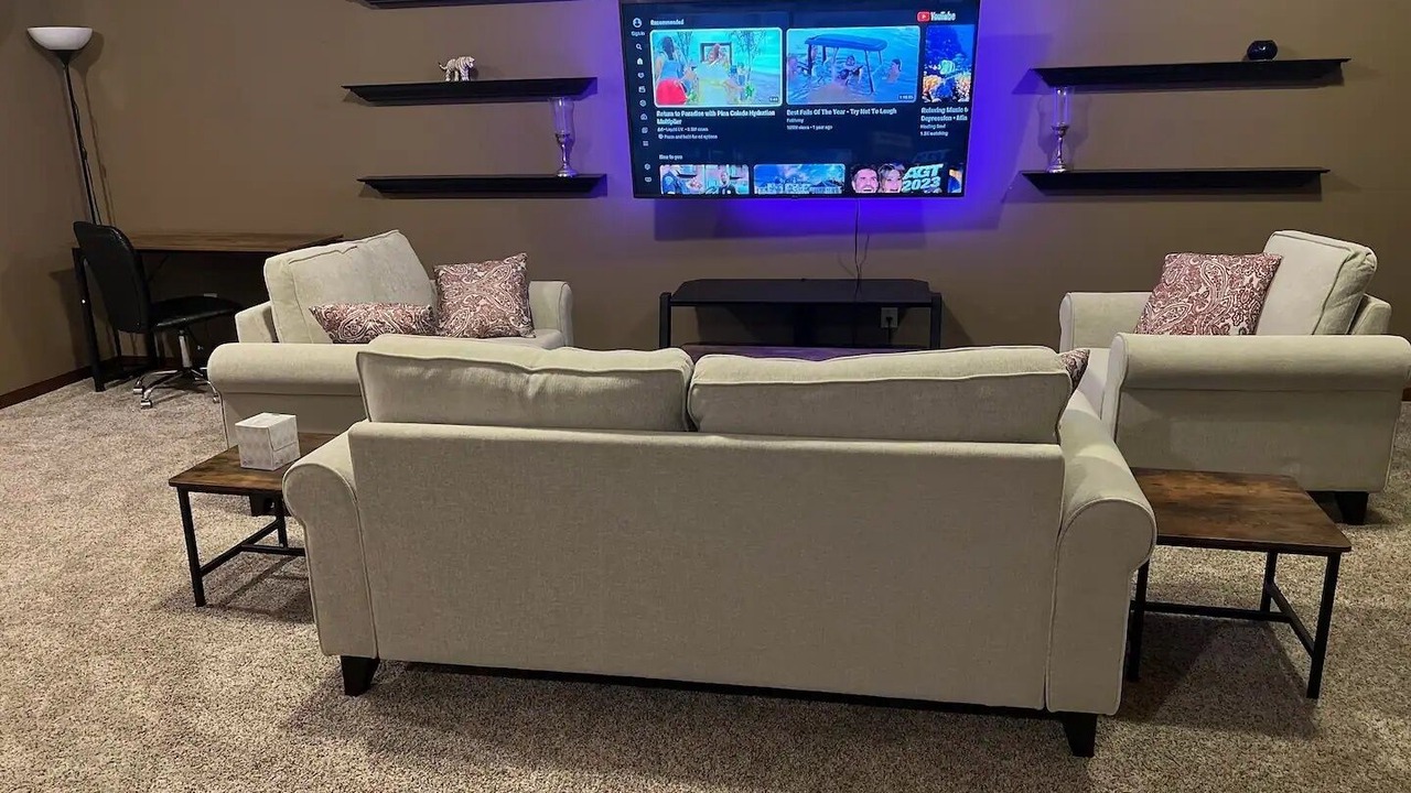 Photo of Livingroom in Maplewood