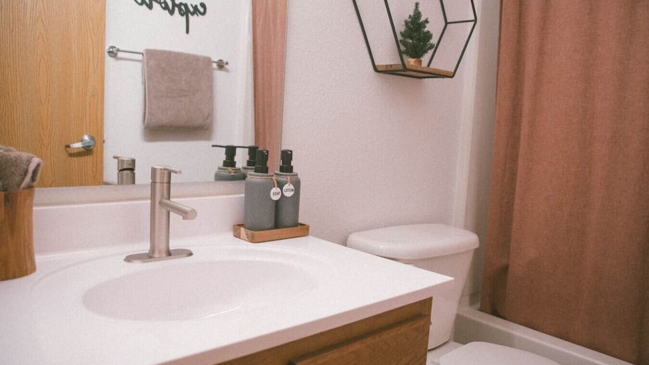 Photo of Bathroom in East Hillside