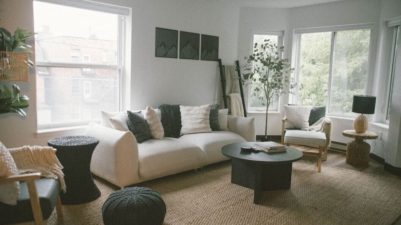 Photo of Livingroom in East Hillside