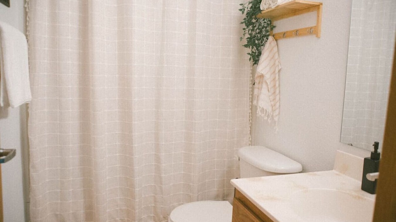 Photo of Bathroom in East Hillside