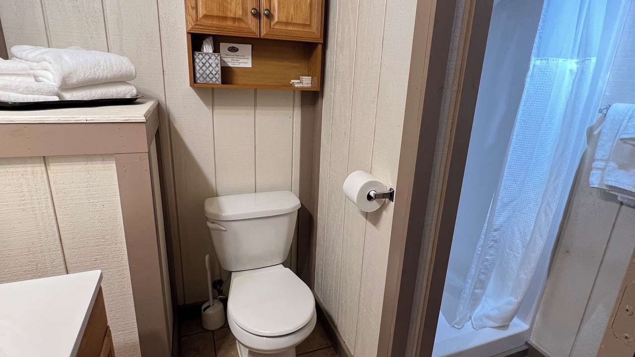Photo of Bathroom in Lake Shore