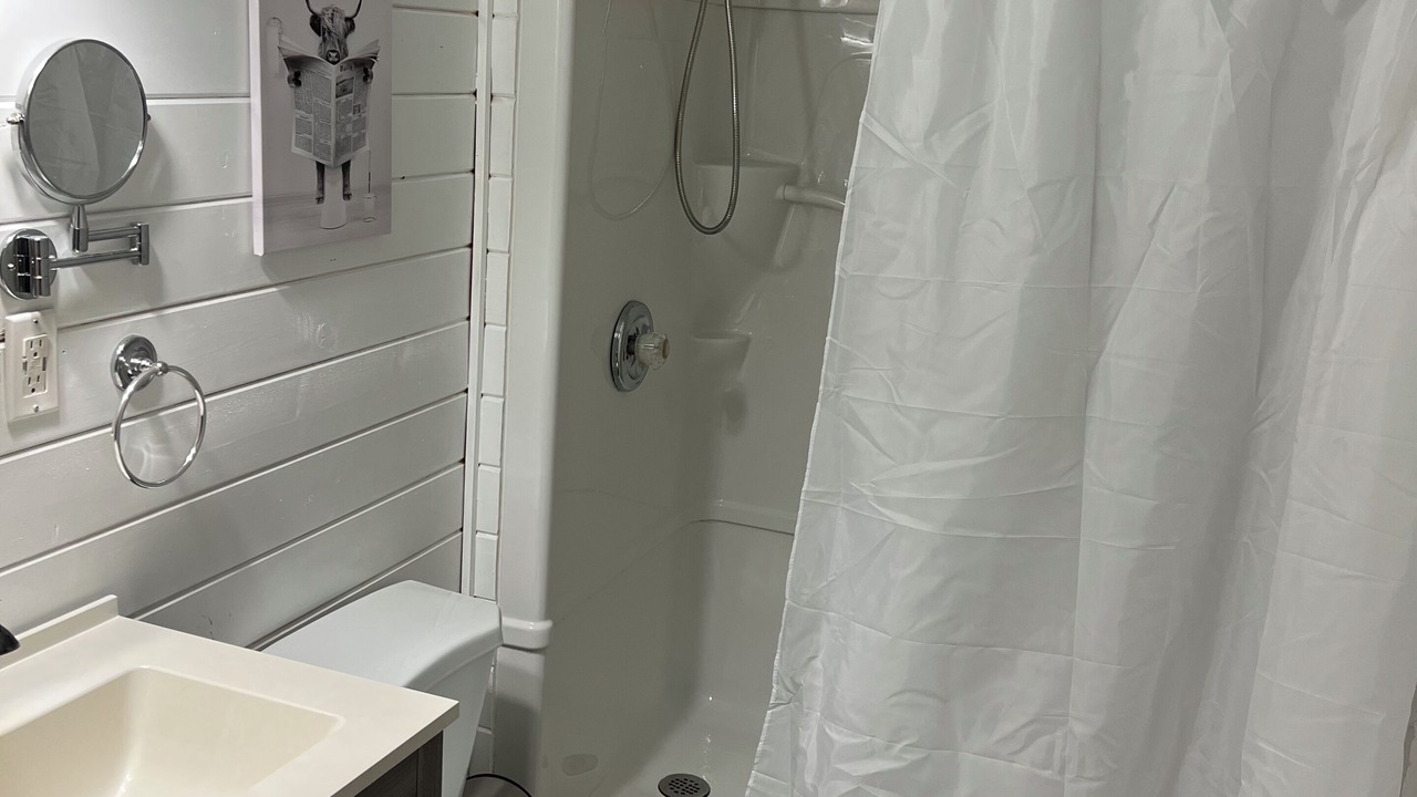 Photo of Bathroom in Marathon