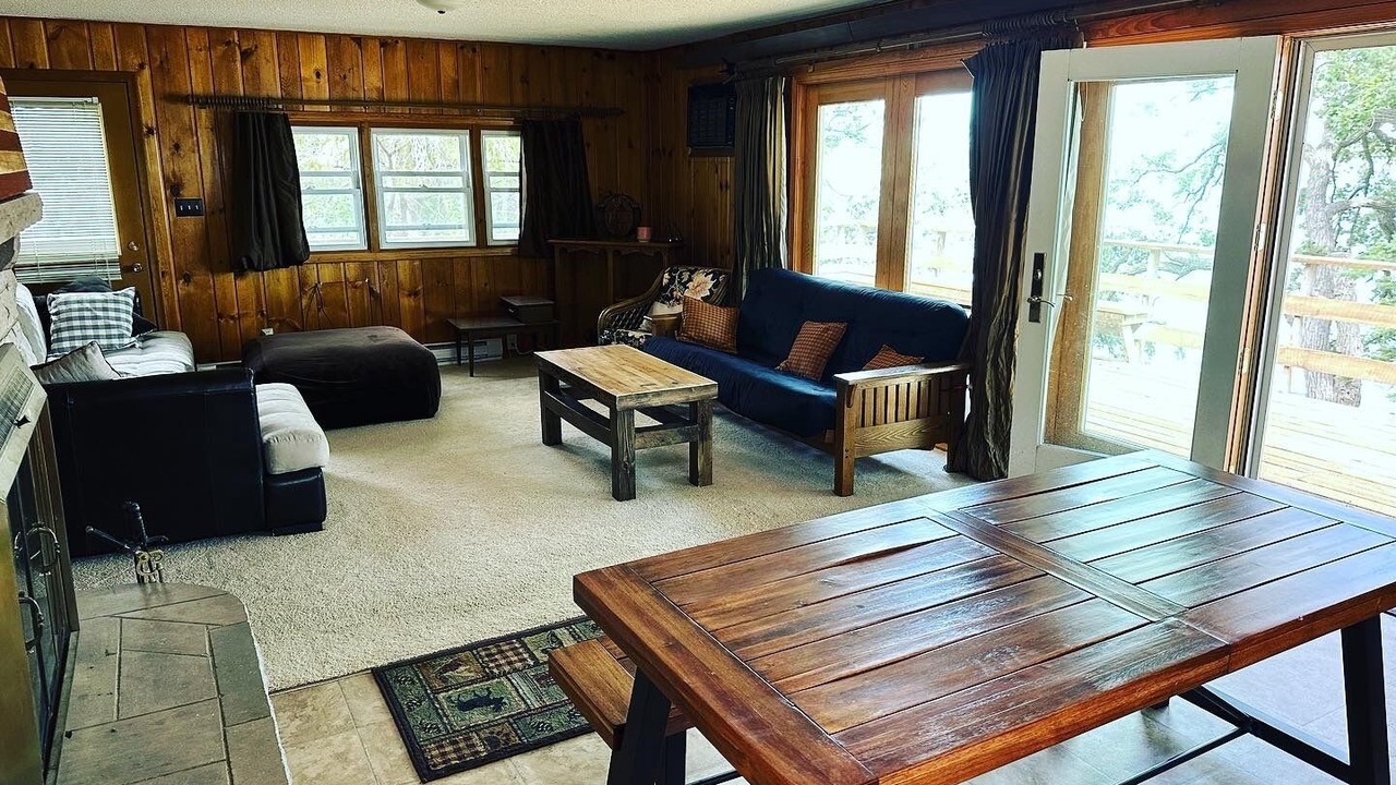 Photo of Livingroom in Litchfield