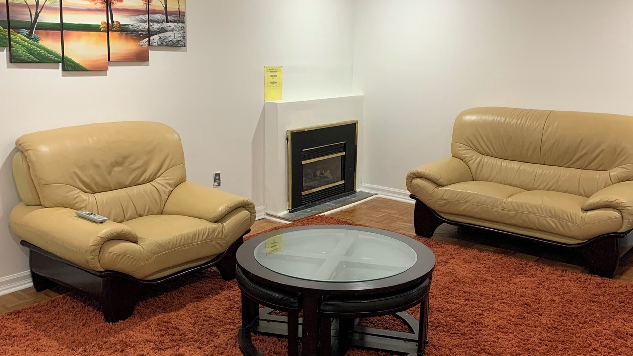 Photo of Livingroom in Mavis-Erindale
