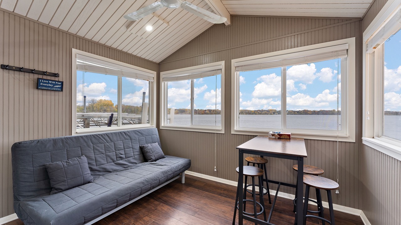 Photo of Livingroom in Plymouth