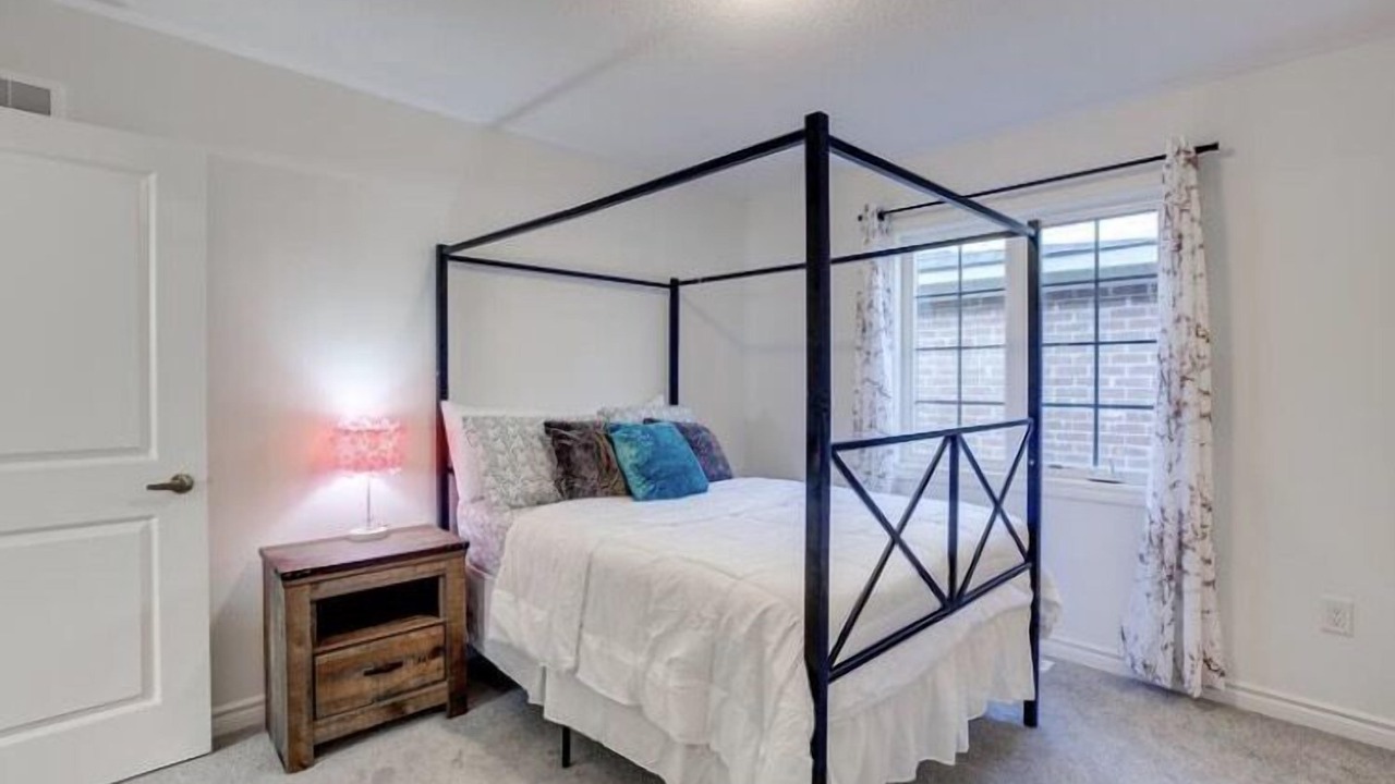 Photo of Bedroom in Springwater