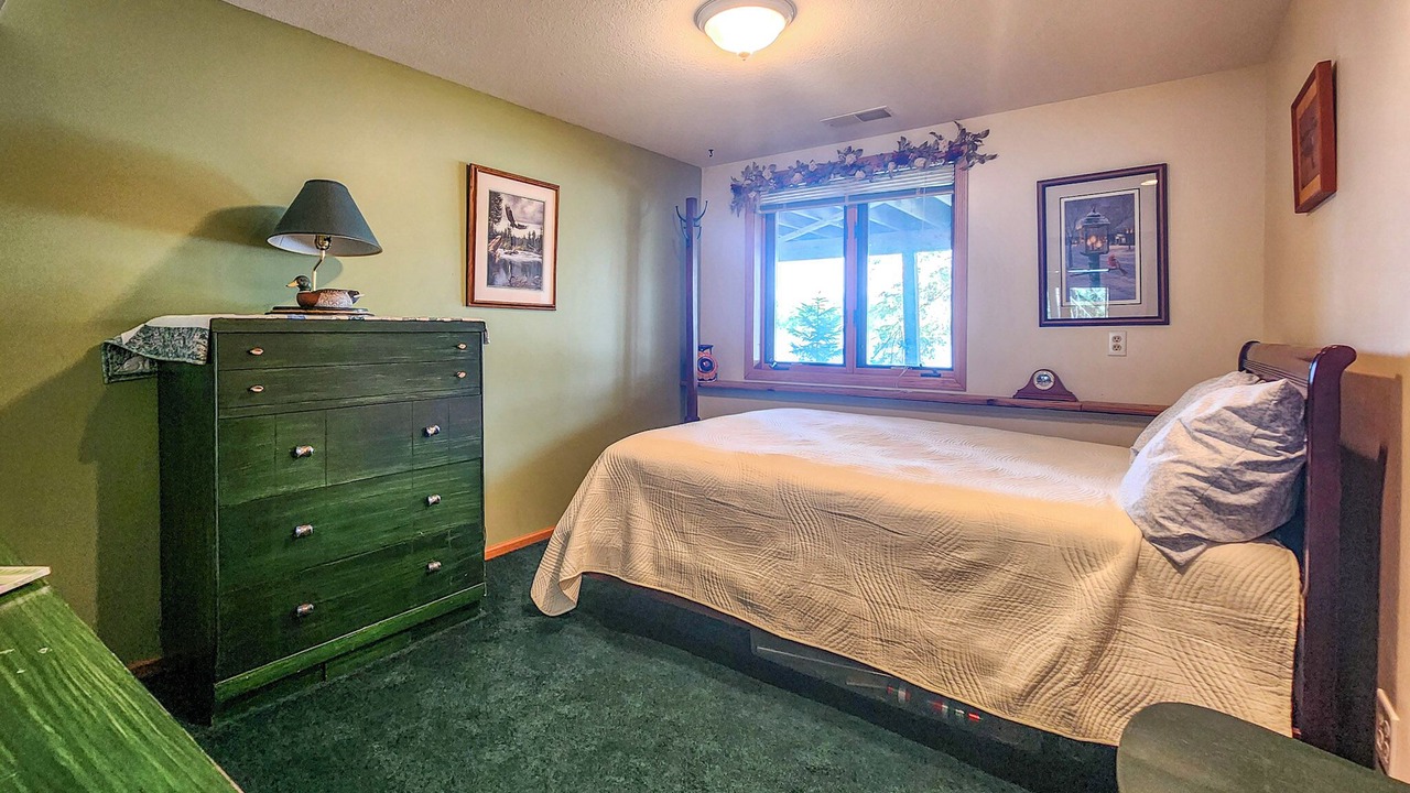 Photo of Bedroom in Remer